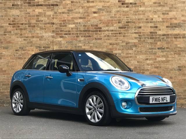 Mini Hatchback 1.5 Cooper 5dr Hatchback Petrol Blue