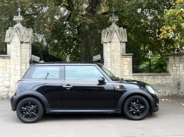 2012 Mini Hatchback 1.6 One - Pepper Pack