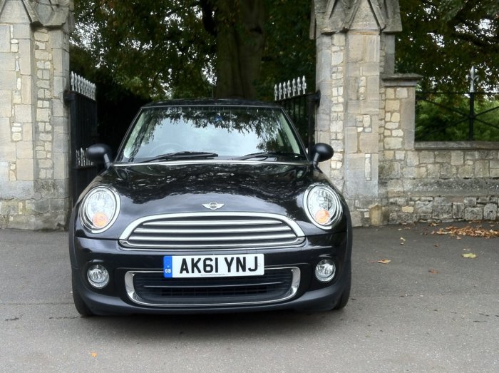 Mini Hatchback 1.6 One - Pepper Pack Hatchback Petrol Black
