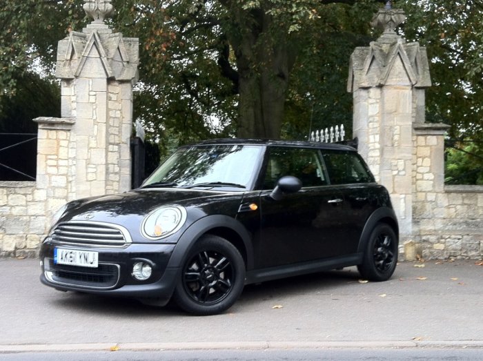 Mini Hatchback 1.6 One - Pepper Pack Hatchback Petrol Black