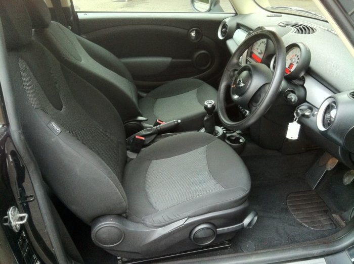 Mini Hatchback 1.6 One - Pepper Pack Hatchback Petrol Black
