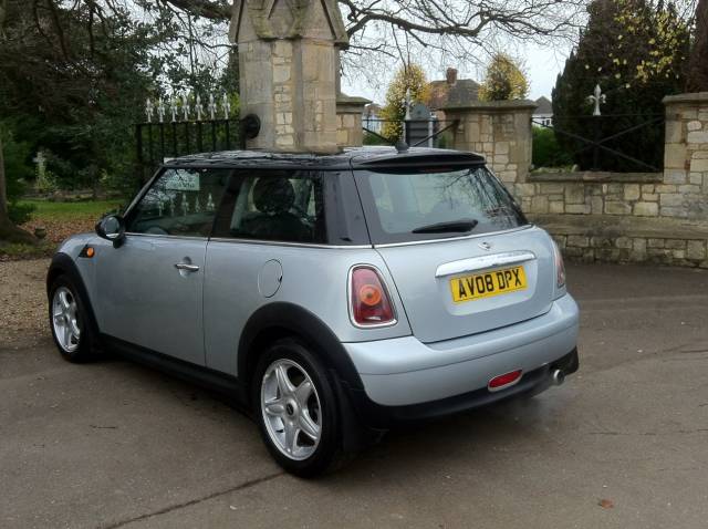 2008 Mini Hatchback 1.6 Cooper D 3dr