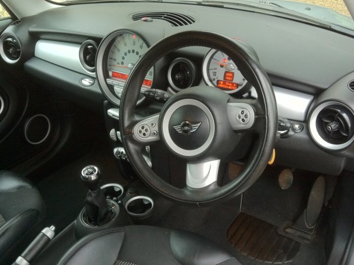 Mini Hatchback 1.6 Cooper D 3dr Hatchback Diesel Silver