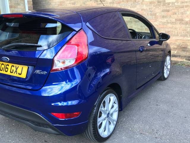 2016 Ford Fiesta 1.5 TDCi Sport Van