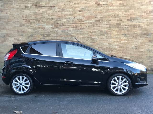 Ford Fiesta 1.5 TDCi Titanium 5dr Hatchback Diesel Black