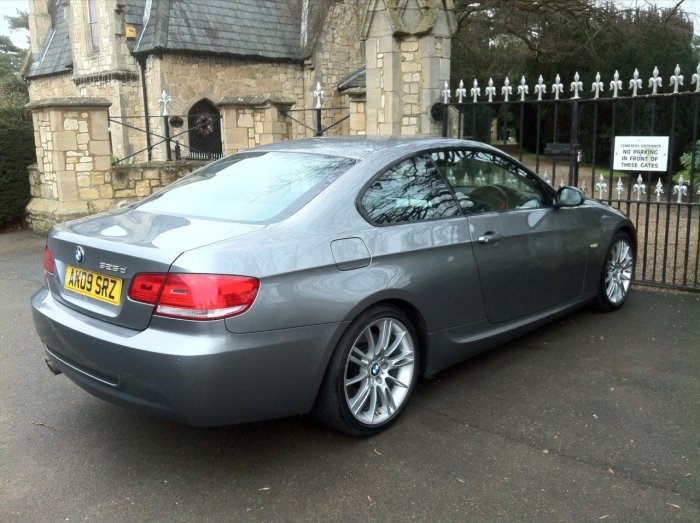 BMW 3 Series 3.0 325d M Sport 2dr Coupe Diesel Grey
