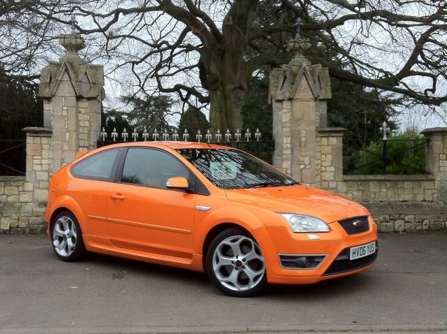 Ford Focus 2.5 ST-2 3dr Hatchback Petrol Orange