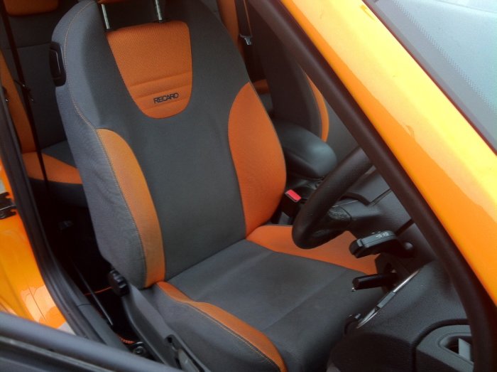 Ford Focus 2.5 ST-2 3dr Hatchback Petrol Orange