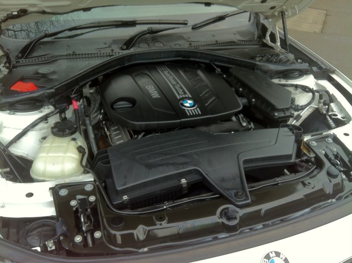 BMW 3 Series 2.0 320d SE 4dr Step Auto Saloon Diesel White
