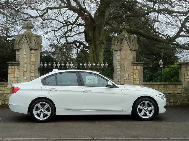 BMW 3 Series 2.0 320d SE 4dr Step Auto Saloon Diesel White