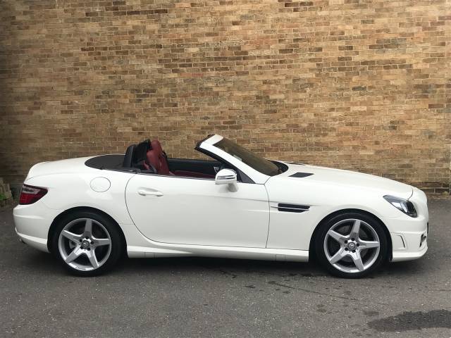 Mercedes-Benz SLK 2.1 SLK 250 CDI BlueEFFICIENCY AMG Sport 2dr Tip Auto Convertible Diesel White