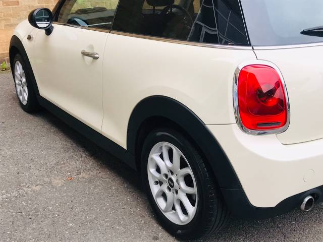 2017 Mini Hatchback 1.5 Cooper D 3dr