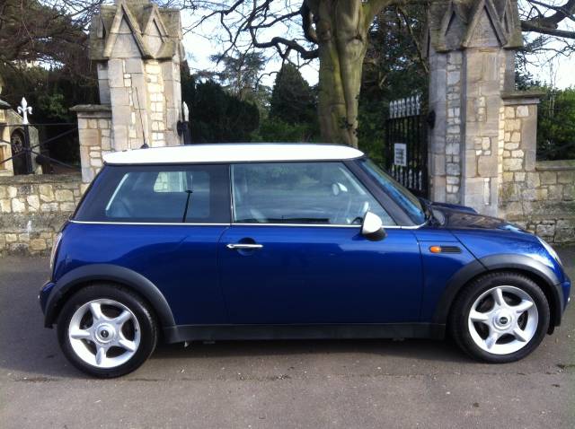 Mini Hatchback 1.6 Cooper 3dr Hatchback Petrol Blue