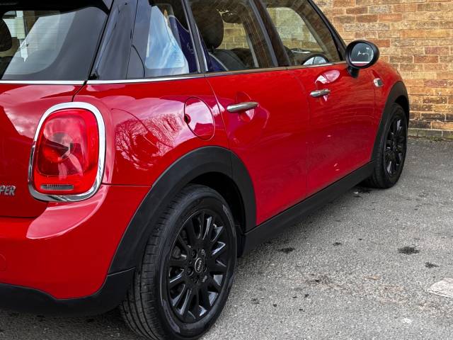 2015 Mini Hatchback 1.5 Cooper 5dr