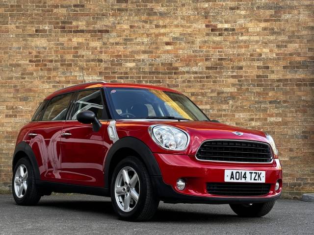 Mini Countryman 1.6 One 5dr Hatchback Petrol Red