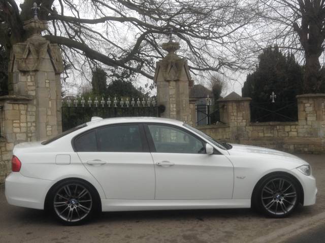 BMW 3 Series 2.0 320d [184] Sport Plus Edition 4dr Saloon Diesel White