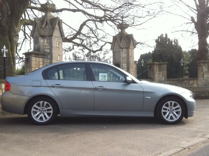 BMW 3 Series 2.0 320d SE LEATHER Saloon Diesel Grey