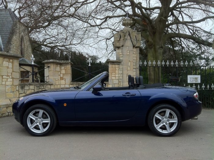 Mazda MX-5 1.8i 2dr Convertible Petrol Blue