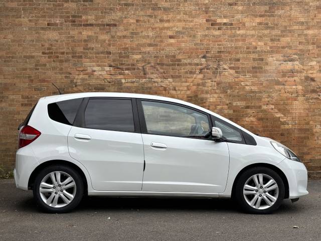2015 Honda Jazz 1.4 i-VTEC ES Plus 5dr CVT