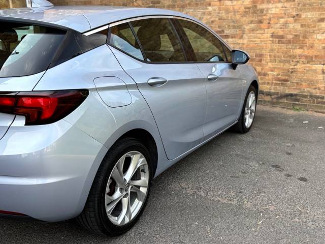 2017 Vauxhall Astra 1.0T 12V ecoFLEX SRi Nav 5dr