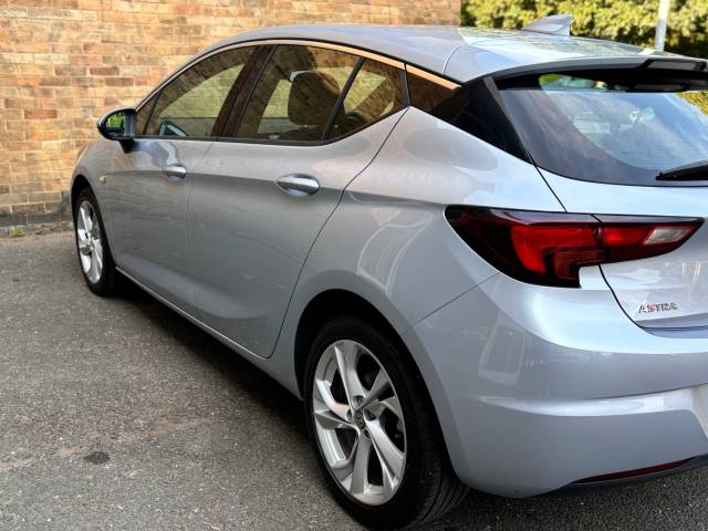 2017 Vauxhall Astra 1.0T 12V ecoFLEX SRi Nav 5dr