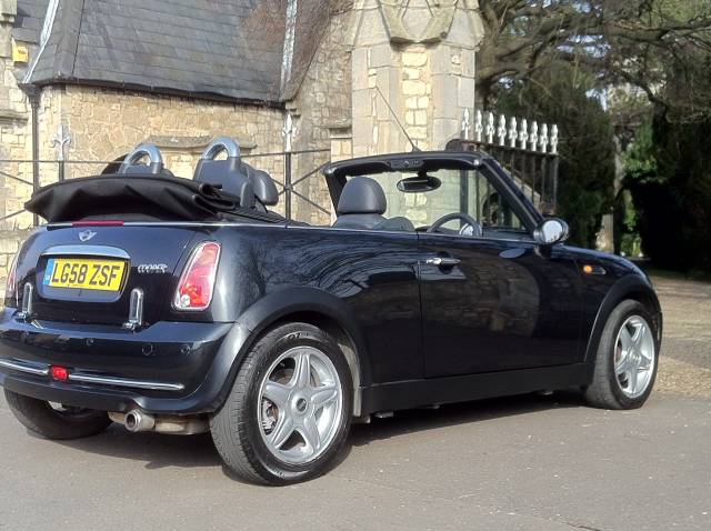 2008 Mini Convertible 1.6 Cooper Chilli Pack + Extras