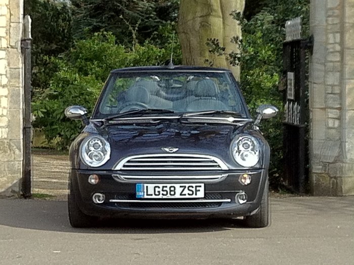 Mini Convertible 1.6 Cooper Chilli Pack + Extras Convertible Petrol Black