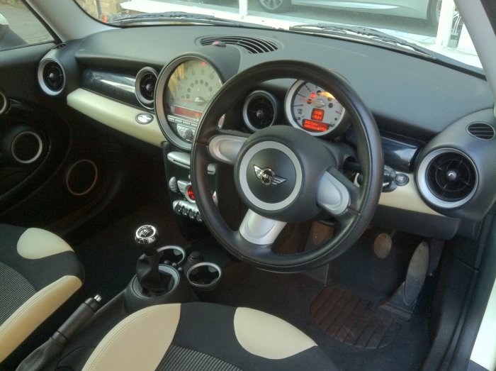 Mini Clubman 1.6 Copper D Chilli Pack Estate Diesel Pepper White