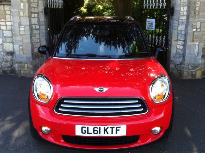 Mini Countryman 1.6 Cooper D ALL4 5dr Hatchback Diesel Red