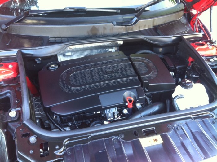 Mini Countryman 1.6 Cooper D ALL4 5dr Hatchback Diesel Red