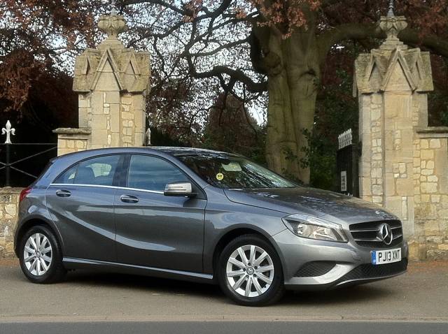 Mercedes-Benz A Class 1.5 A180 CDI BlueEFFICIENCY SE 5dr Hatchback Diesel Grey