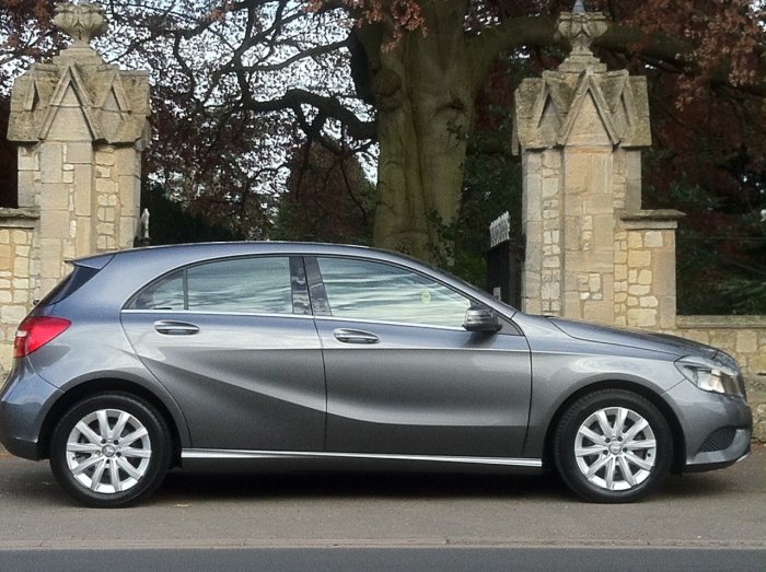 Mercedes-Benz A Class 1.5 A180 CDI BlueEFFICIENCY SE 5dr Hatchback Diesel Grey
