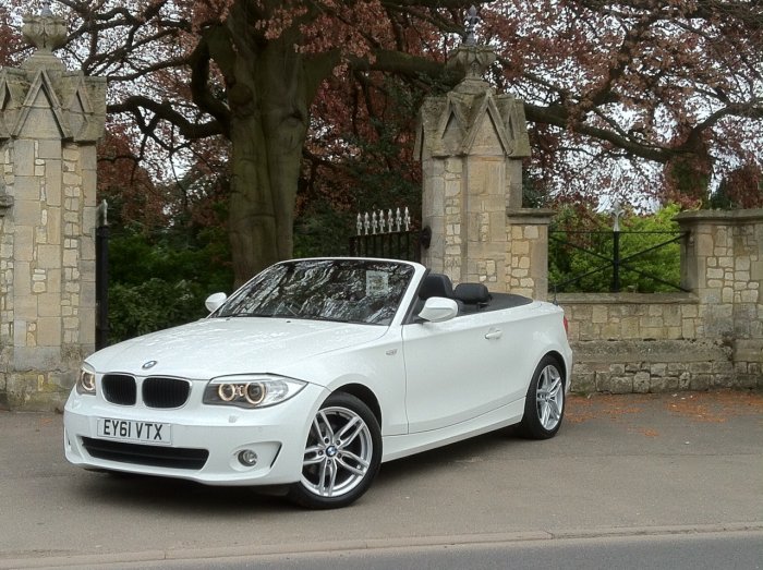 BMW 1 Series 2.0 118i Sport 2dr Convertible Step Auto Convertible Petrol White