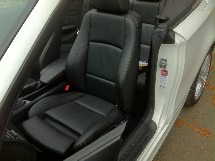 BMW 1 Series 2.0 118i Sport 2dr Convertible Step Auto Convertible Petrol White