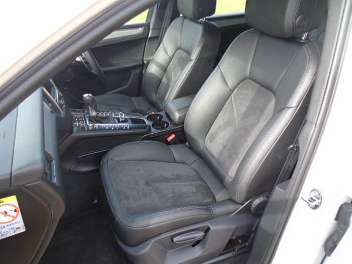 Porsche Macan 3.0 S Diesel 5dr PDK Estate Diesel White