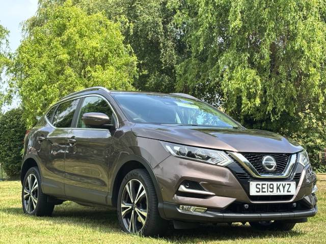 Nissan Qashqai 1.5 dCi 115 N-Connecta 5dr Hatchback Diesel Bronze