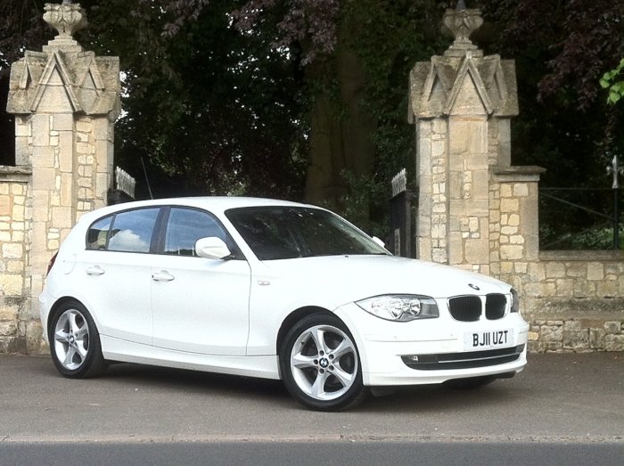 BMW 1 Series 2.0 116d Sport 5dr Hatchback Diesel White