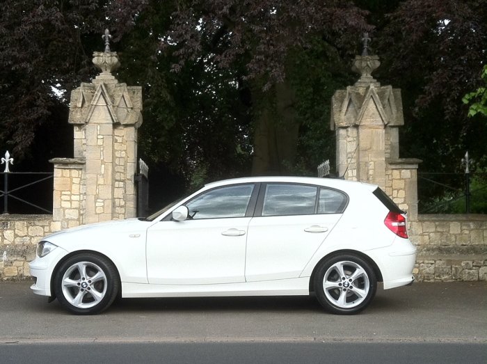 BMW 1 Series 2.0 116d Sport 5dr Hatchback Diesel White
