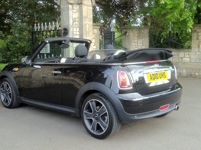 Mini Convertible 1.6 Cooper 2dr Auto Convertible Petrol Black