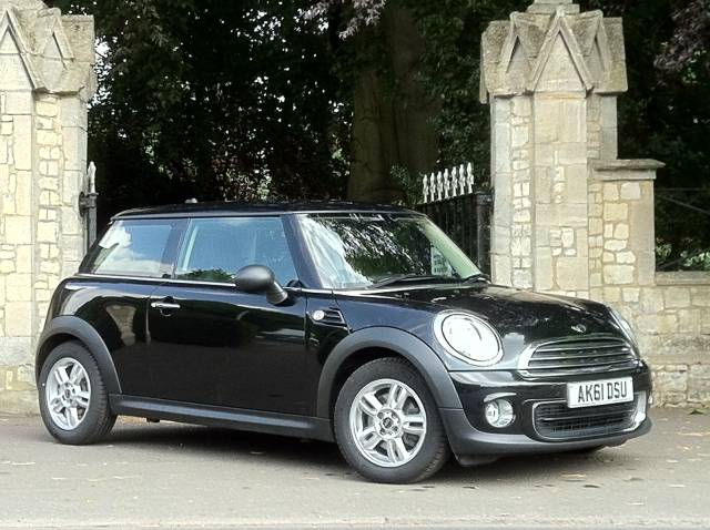 Mini Hatchback 1.6 One 3dr Hatchback Petrol Black