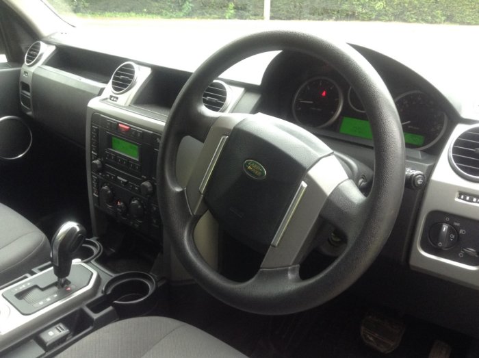 Land Rover Discovery 2.7 Td V6 GS 5dr Auto Estate Diesel Black