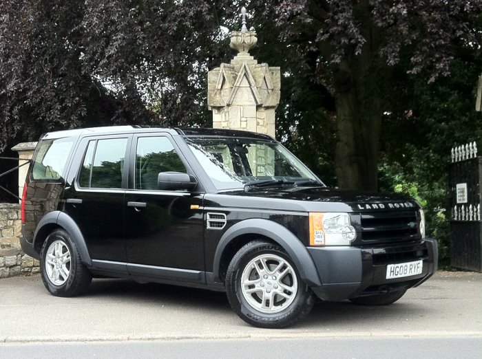 Land Rover Discovery 2.7 Td V6 GS 5dr Auto Estate Diesel Black