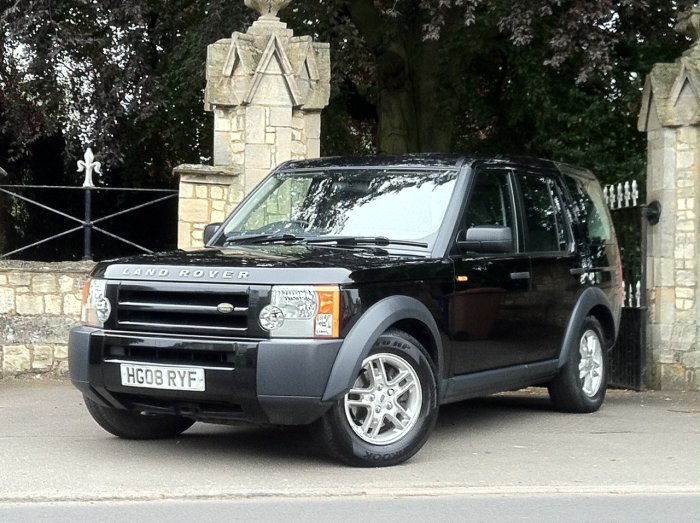 Land Rover Discovery 2.7 Td V6 GS 5dr Auto Estate Diesel Black