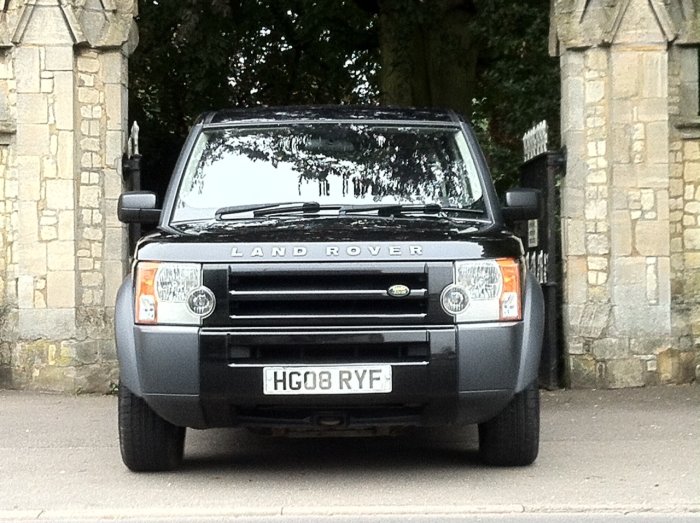 Land Rover Discovery 2.7 Td V6 GS 5dr Auto Estate Diesel Black