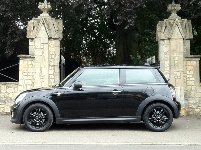Mini Hatchback 1.6 One D 3dr Hatchback Diesel Black