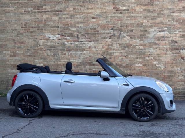 2017 Mini Convertible 1.5 Cooper 2dr