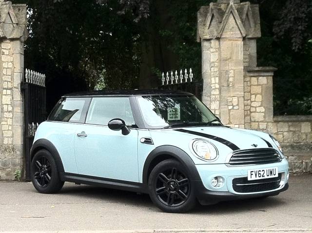 Mini Hatchback 1.6 Cooper D 3dr Hatchback Diesel Blue