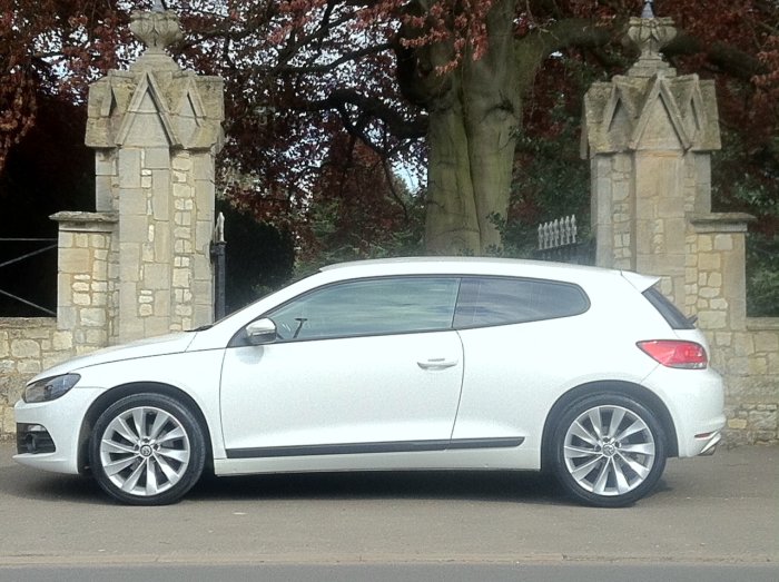 Volkswagen Scirocco 1.4 TSI 122 3dr Coupe Petrol White