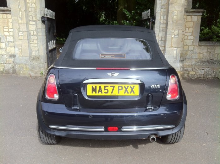Mini Convertible 1.6 One 2dr Convertible Petrol Black