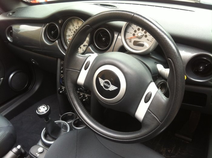 Mini Convertible 1.6 One 2dr Convertible Petrol Black